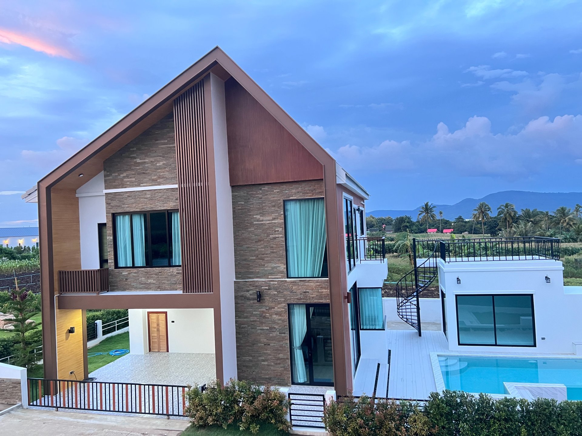 บ้านโครงการ เดอะมิลเลียนแนร์ เขาใหญ่
